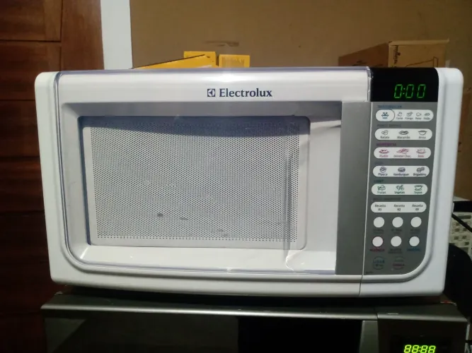 MICROONDAS ELECTROLUX 23 LITROS - BAIRRO VARGEM GRANDE