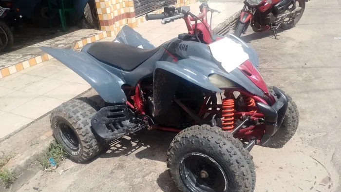 Vende quadriciclo yamaha 350 so no ponto de rodar