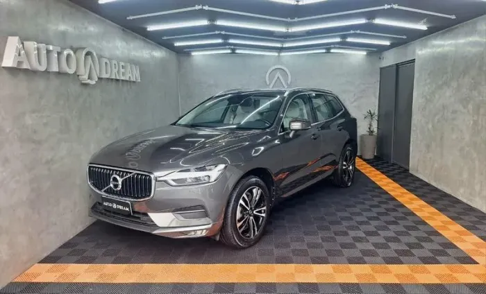 Volvo XC-60 XC 60 D-5 Momentum 2.0 AWD Diesel 5P 2020