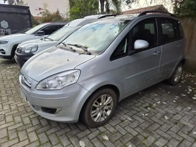 Fiat Idea Attractive 1.4 Fire Flex 8V 5P 2014