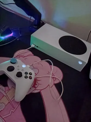 Xbox Series S com caixa