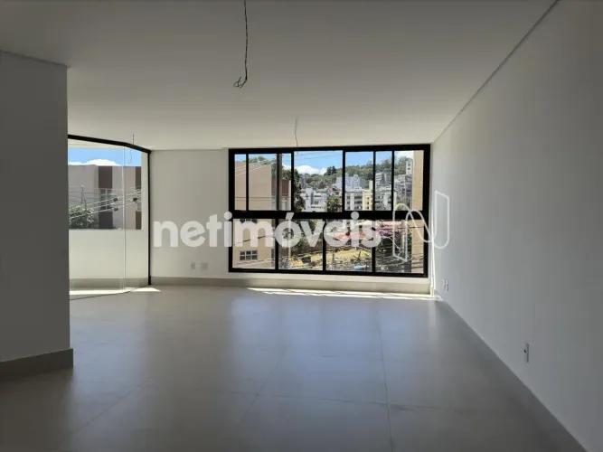 Novo 3 quartos suíte master com closet e hidro , 2 semi suítes 02 vagas. Um por andar. Alt