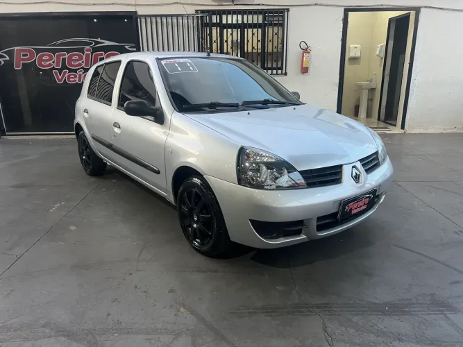 Renault Clio Hi-flex 1.0 16V 5P 2011