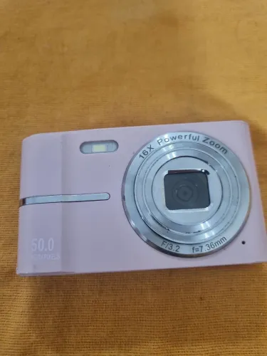 Maquina fotográfica rosa