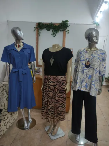 Manequins para loja feminina