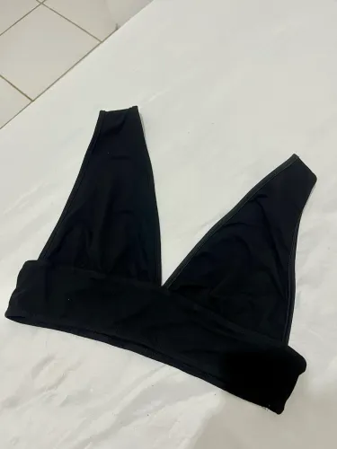 Top cropped preto 