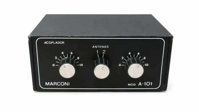 Comutador para 2 antenas para radio amador.