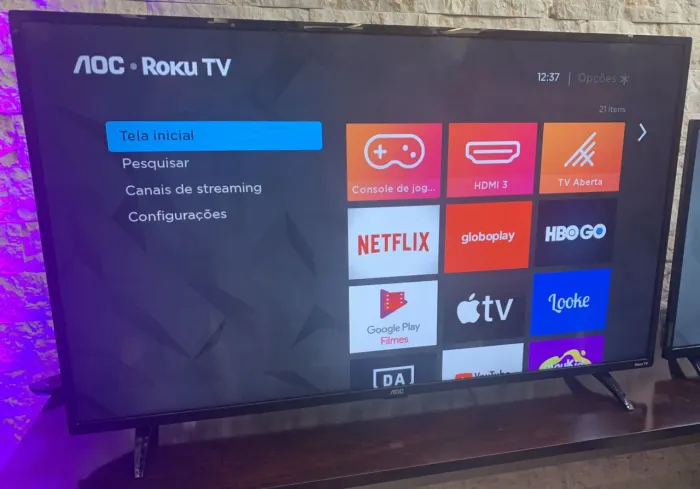 TV Roku 32 polegadas semi nova 