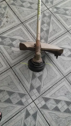 Vende roçadeira toyama tbc 52h
