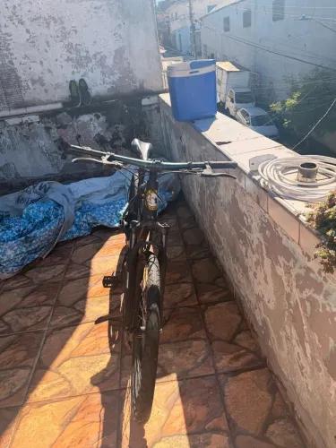Bicicleta elétrica para tirar peça ou dar para nadar assim