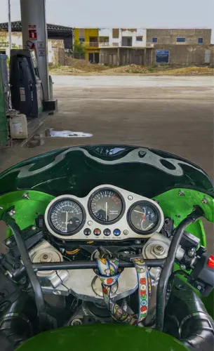 ZX-9R RELÍQUIA