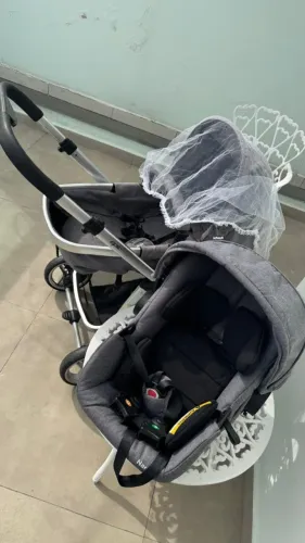Carrinho Infanti Epic Lite Seminovo + Bebê Conforto e Acessórios