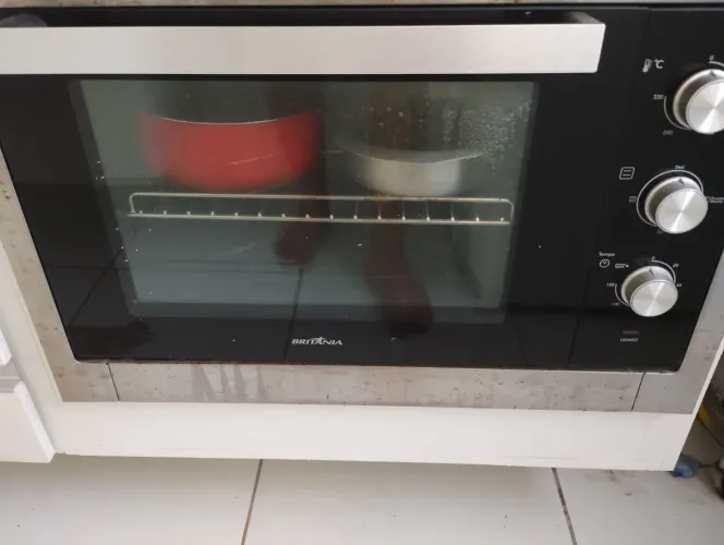 Vendo mesa de sala , geladeira, maquina de lavar, forno embutido e coccktop