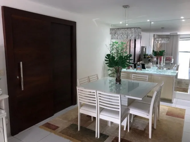 Lindo Apto, 155m², 4 Quartos, Dependências, 3 Vagas Cobertas Escrituradas.