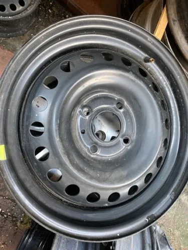 Roda Nissan Sentra de ferro aro 16 5x114 original unidade valor mínimo 