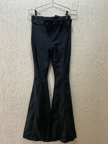 Calça Flare Prada - Tam: M