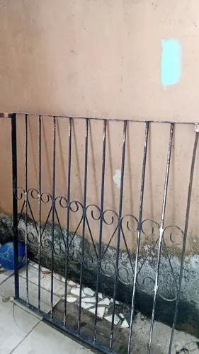 Grade de Janela Tamanho : 1,20 M (altura) X 1,00 M (Largura)