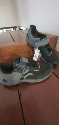 Sapatilha mountain bike  five ten adidas