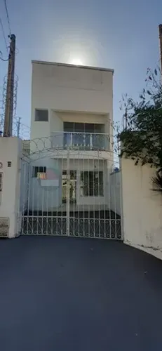 Casa Comercial à Venda em Sorocaba-SP, Vila Jardini: 2 Quartos, 1 Suite, 1 Sala, 1 Banheir