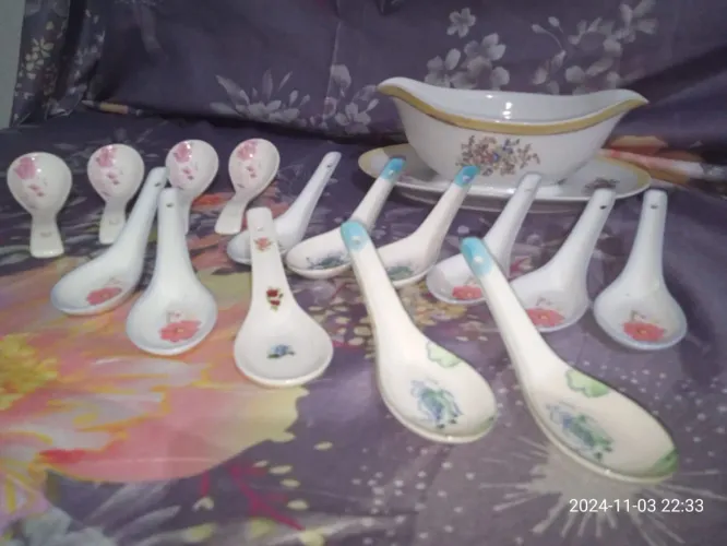 Conjunto 1 moleira porcelana 10 colhezinhas