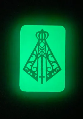 Adesivo Fotoluminescente Nossa Senhora Aparecida 15cm x 11cm até 6h de Luminosidade