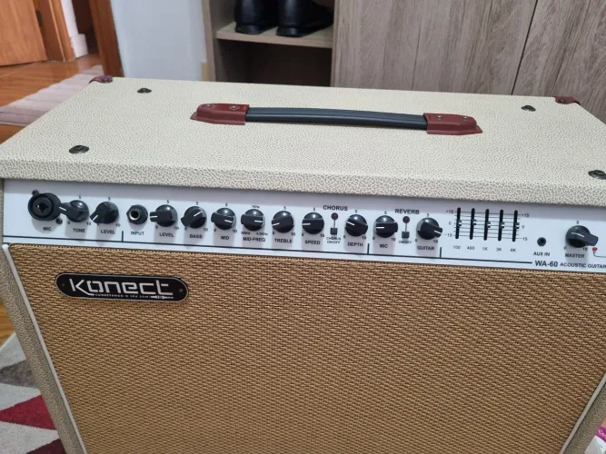 Caixa amplificada top 60w ACEITO OFERTA , NADA FORA DO COMUM