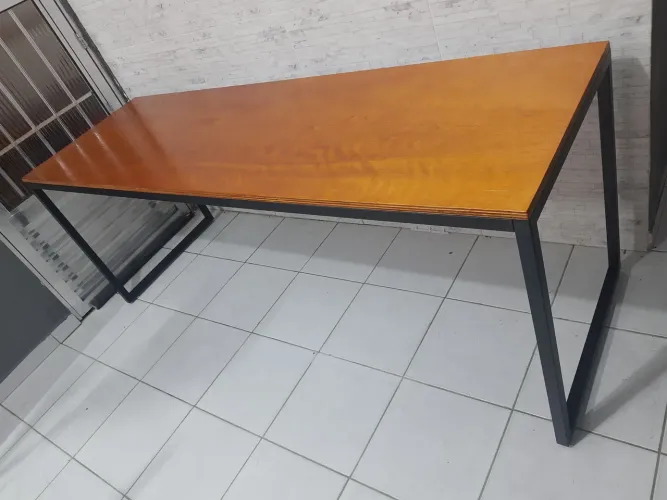 Mesa/escrivaninha Escritório Industrial Madeira e metal sob medida!