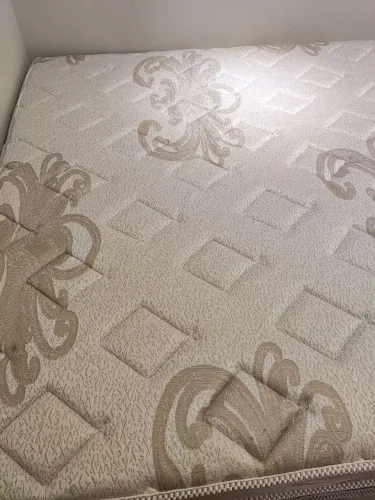 Colchão de mola ensacada + base box 