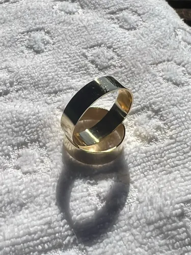 PAR ALIANÇA OURO 18k RETA 4 E 5 MM 6 GRAMAS 