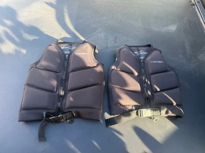 Colete de jetski e âncora de inox