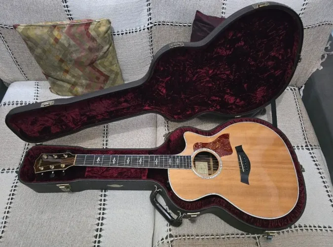 Violão Taylor 814 Ce elétrico 2006 / Estado de novo.