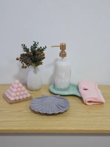 Conjunto decorativo de toilette novo ONDAS - 7 peças em cores delicadas