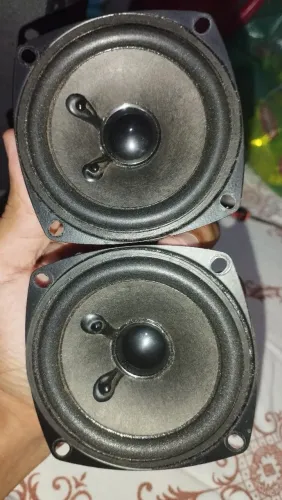 Par de Alto Falantes 