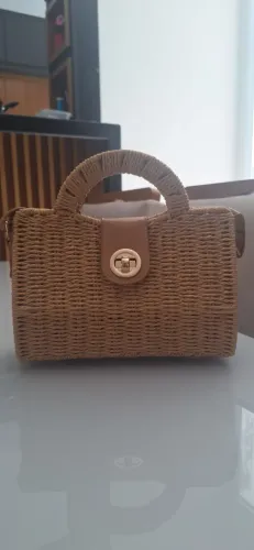 Bolsa de palha trançada