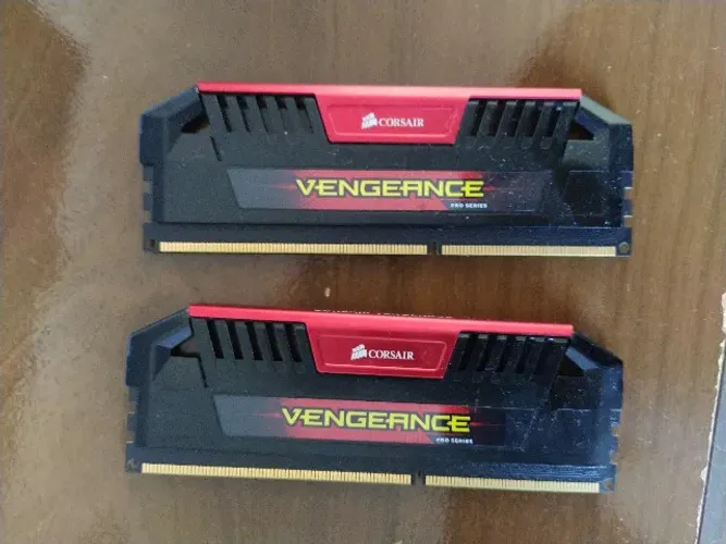 Memoria RAM 8Gb (2x4) 1600Mhz DDR3 Corsair
