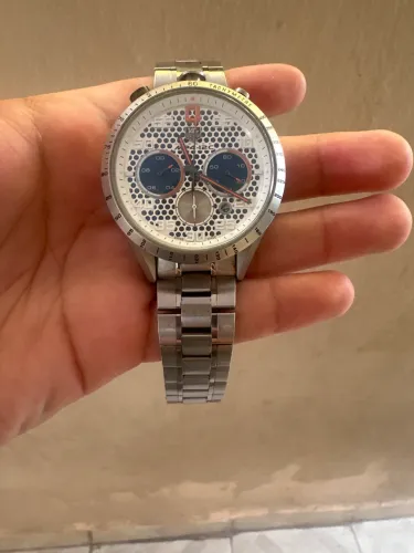 Relógio tag heuer modelo MP4-12C McLaren F1