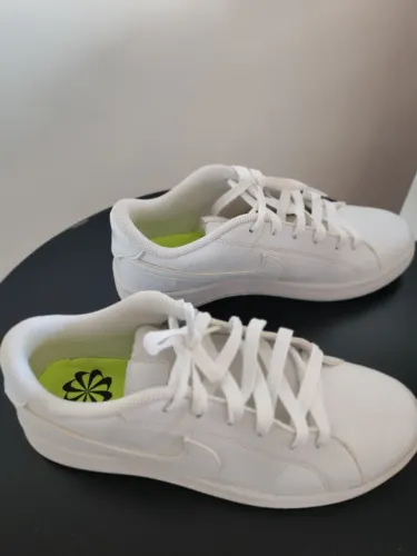 Vendo Tênis Nike 34