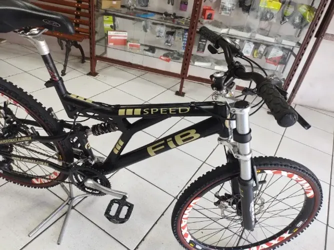 Bicicleta MTB / DH Full Suspension anos 2.000 Fib 24V Shimano aro26" estado de nova.