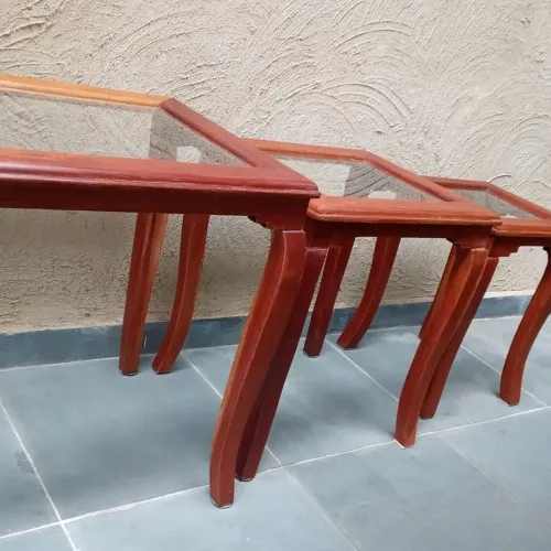 Trio de Mesinhas antigas em mogno