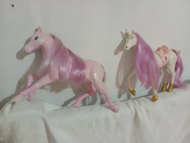 Cavalo e unicórnio da Barbie  !!