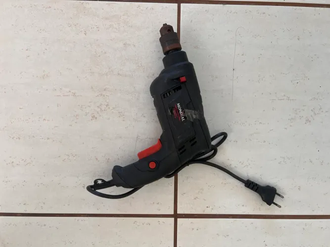Furadeira Mondial 110v sem uso