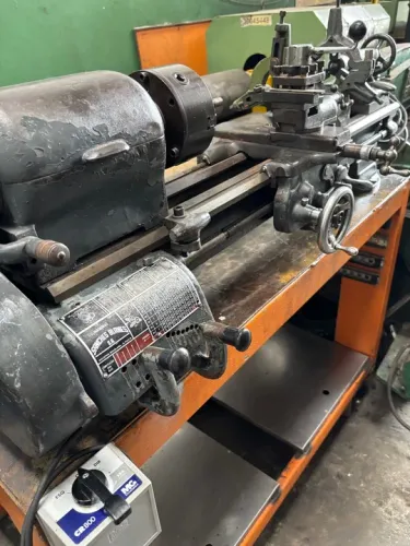 Torno Mecânico de bancada