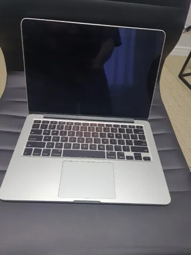 Macbook Pro 13" 2015 SSD 256 8GB Bateria nova