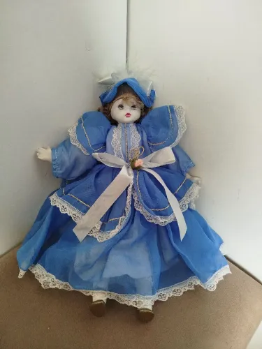 Boneca porcelana 50 cm