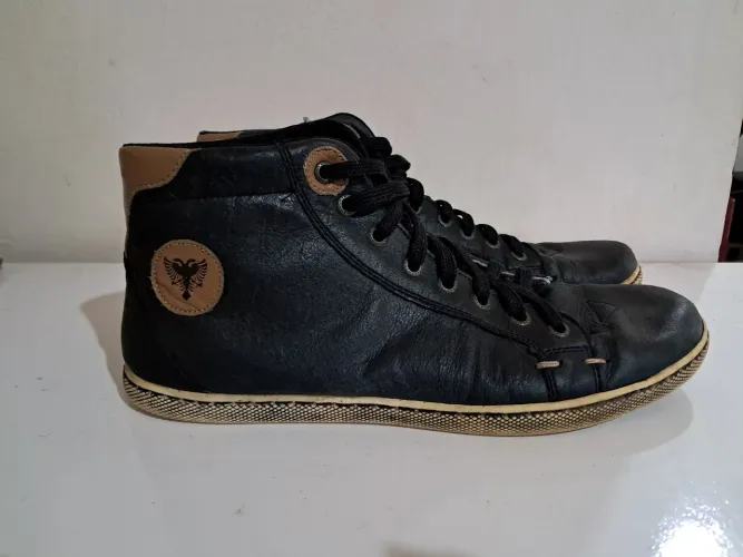 tênis cavalera preto cano alto couro 41