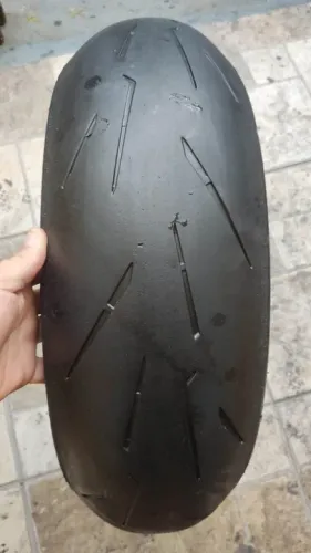 Pneu usado Pirelli Diablo Rosso4 Corsa 180/55-17