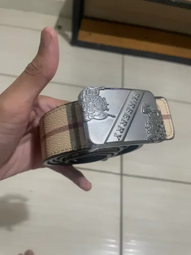 Cinto Burberry Original Com caixa