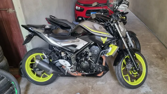 Mt03 2018 série especial Linda e com vários acessórios URG BARATO TROCO-VALOR