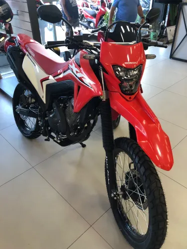 XR TORNADO 300 promoção