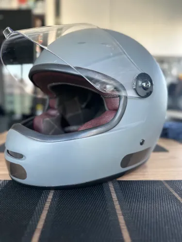 Pilotagem com estilo e segurança. Oportunidade capacete marca Urban big bore dot